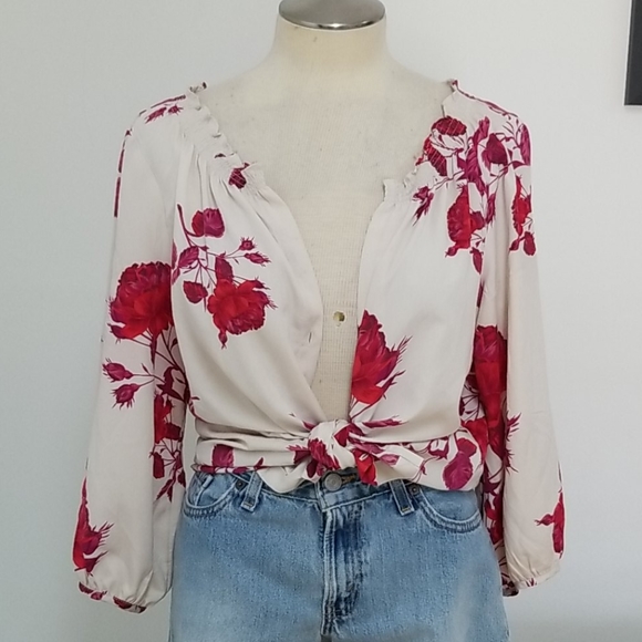 Old Navy Tops - Old Navy flower blouse
